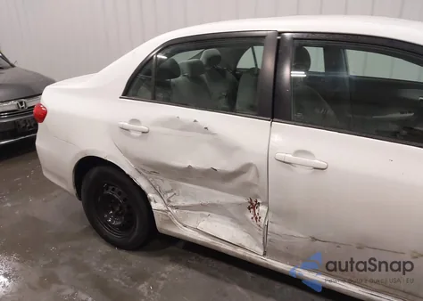 2011 Toyota Corolla Le z USA, uszkodzony, nr VIN 2T1BU4EE9BC686606